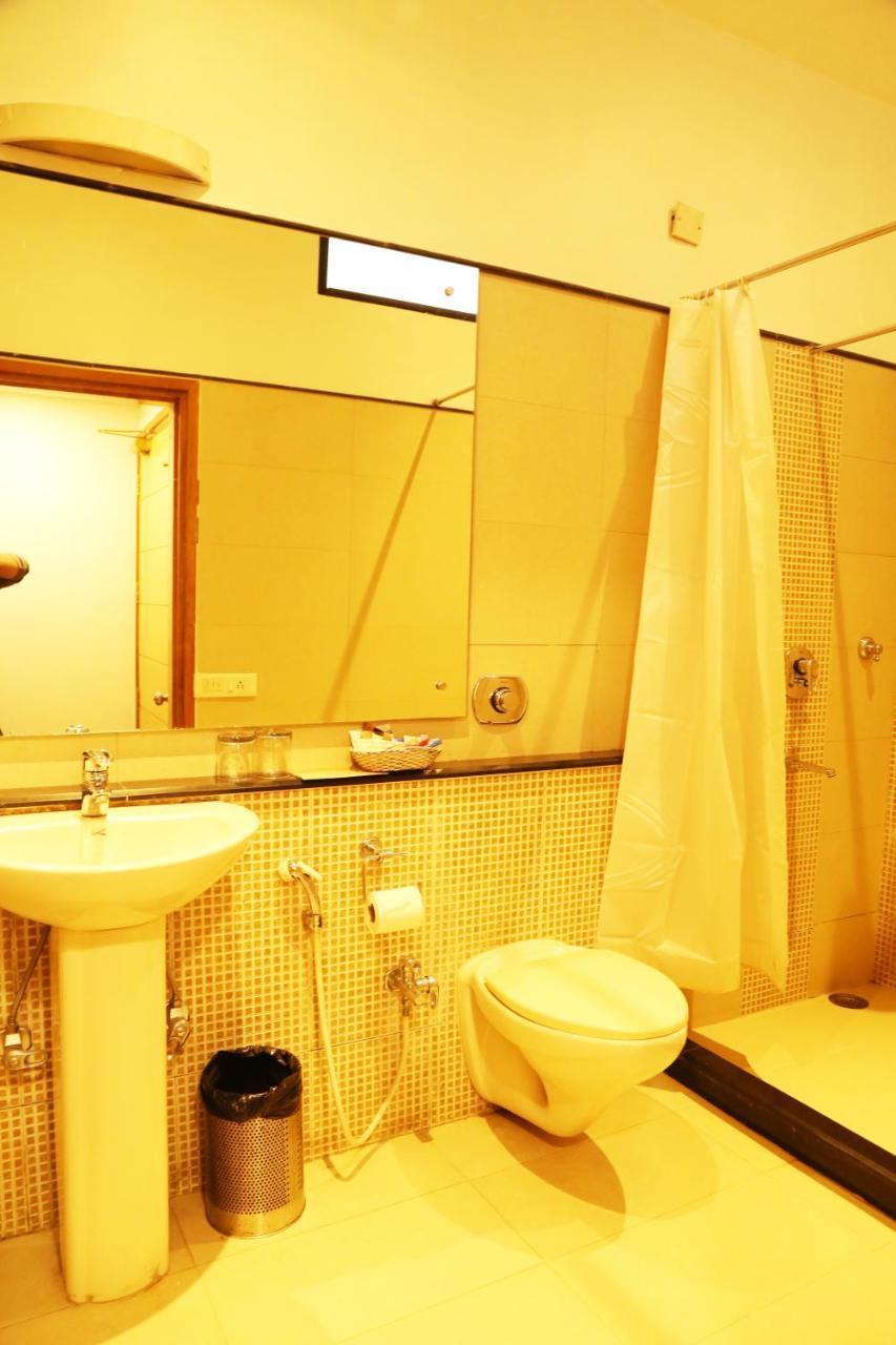 Hotel H26 Chandīgarh Exteriör bild